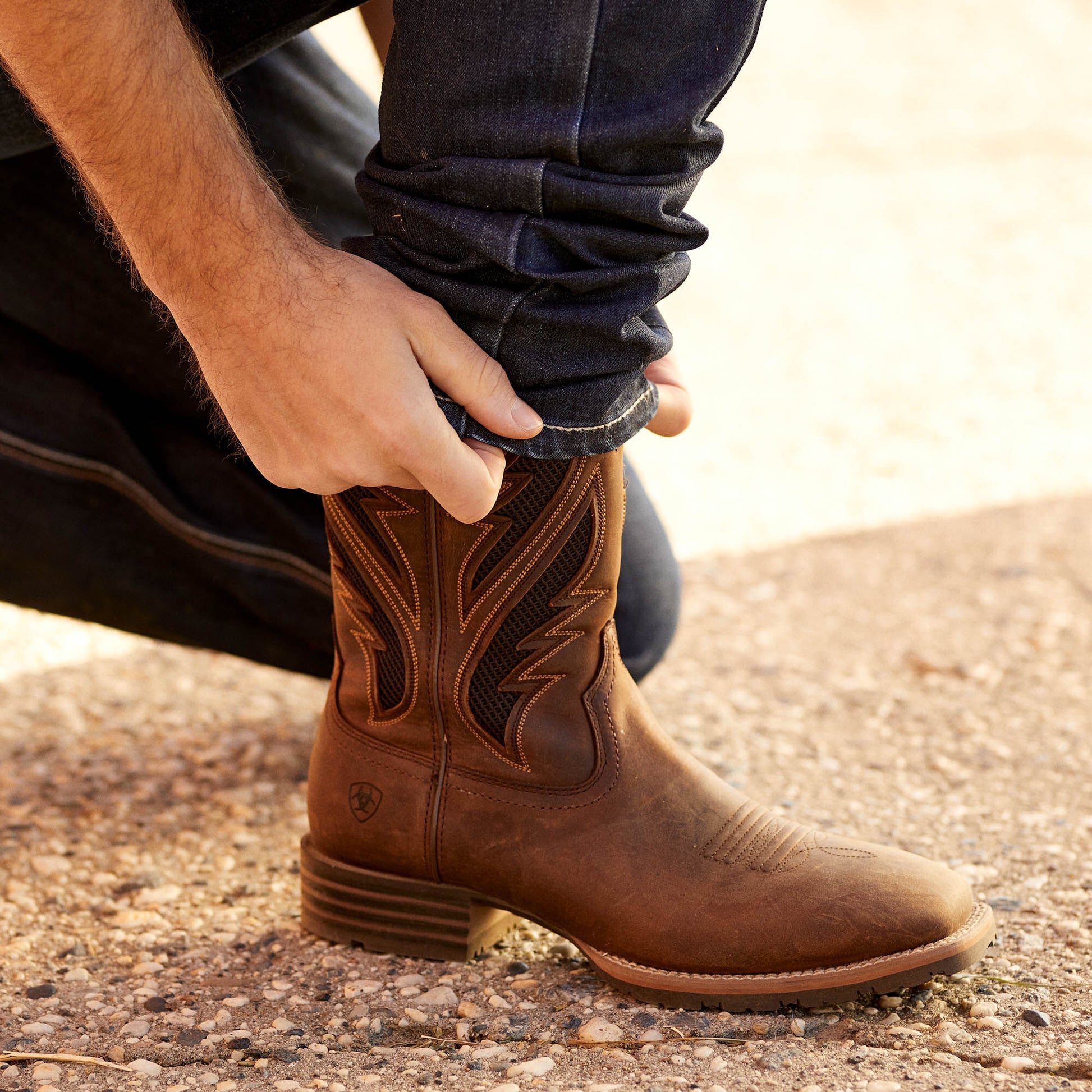 Ariat Men Hybrid VentTEK Western Boot