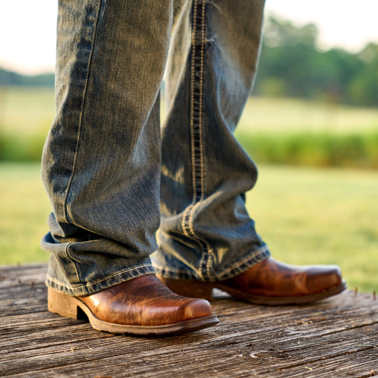 Ariat Men Midtown Rambler Square Toe Chelsea Boot