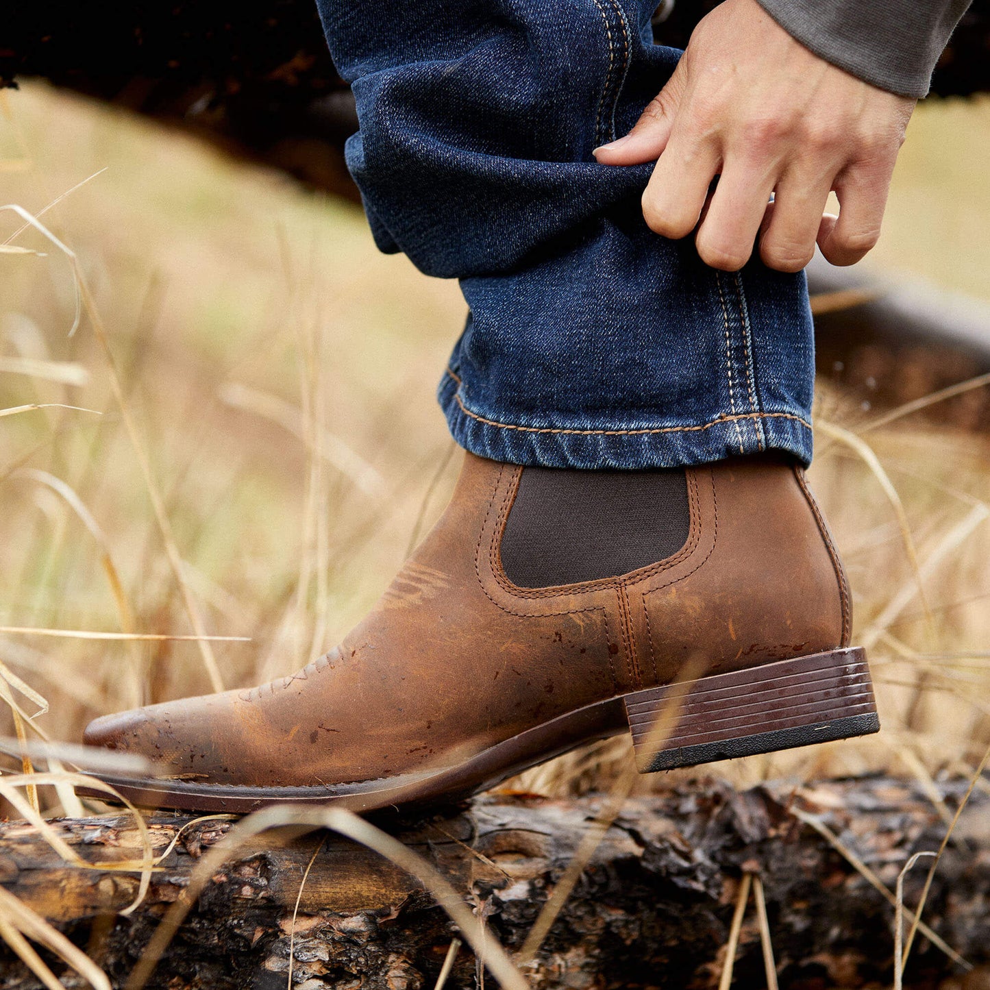Ariat Men Booker Ultra Square Toe Western Boot