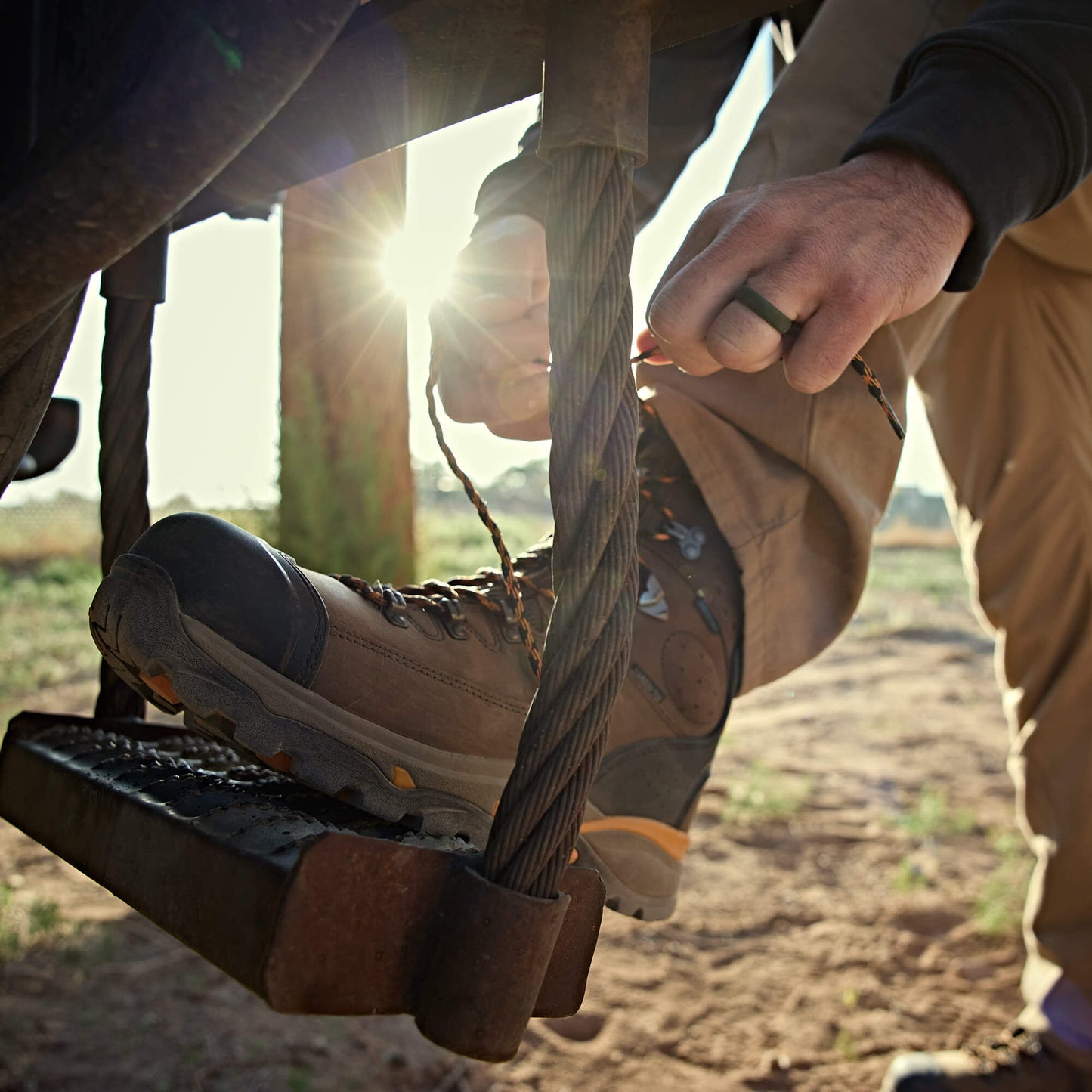 Ariat Men Endeavor 8" Waterproof Carbon Toe Work Boot