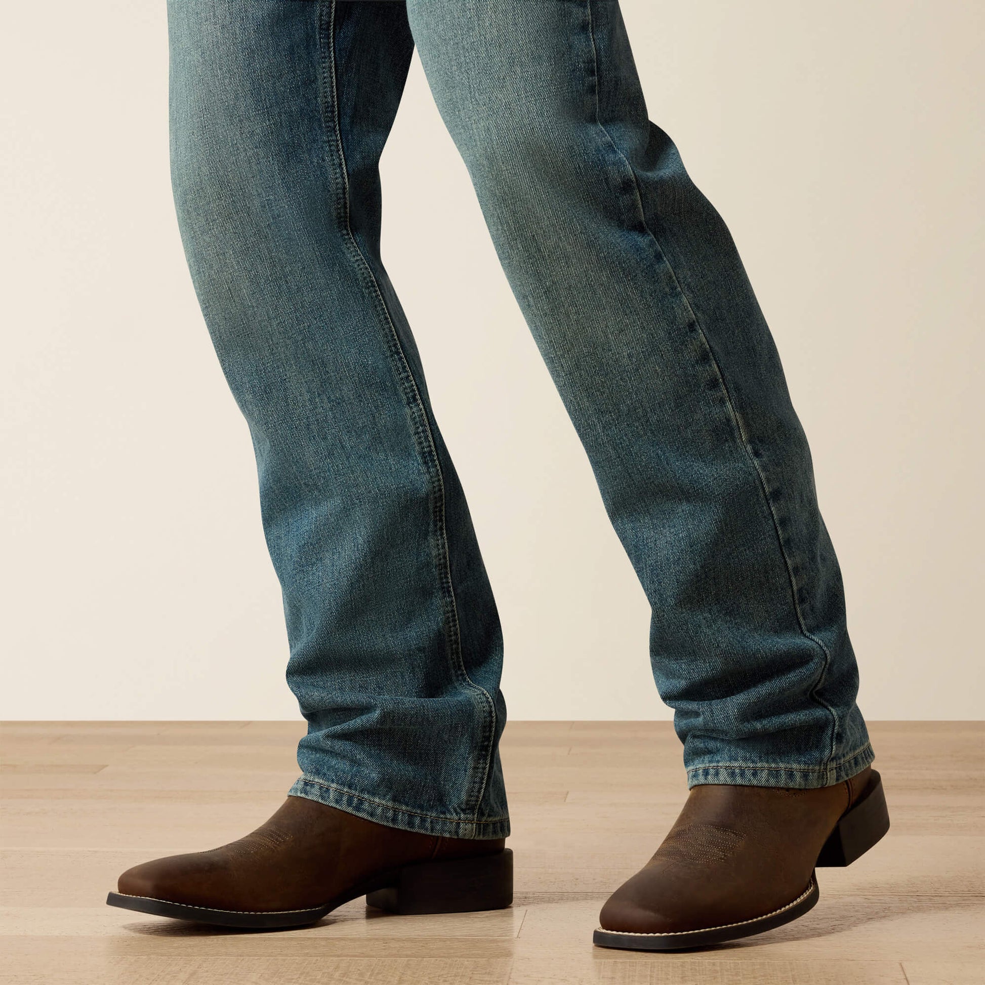 Ariat Men|Trends M2 Relaxed Legacy Boot Cut Jean