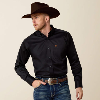 Ariat Men Solid Twill Classic Fit Shirt