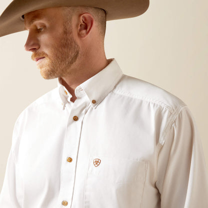Ariat Men Solid Twill Classic Fit Shirt