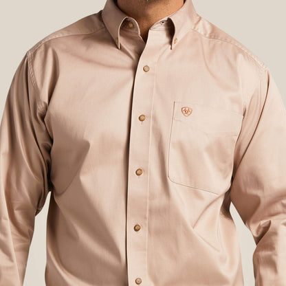 Ariat Men Solid Twill Classic Fit Shirt
