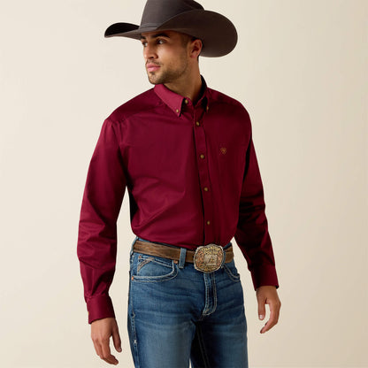 Ariat Men Solid Twill Classic Fit Shirt
