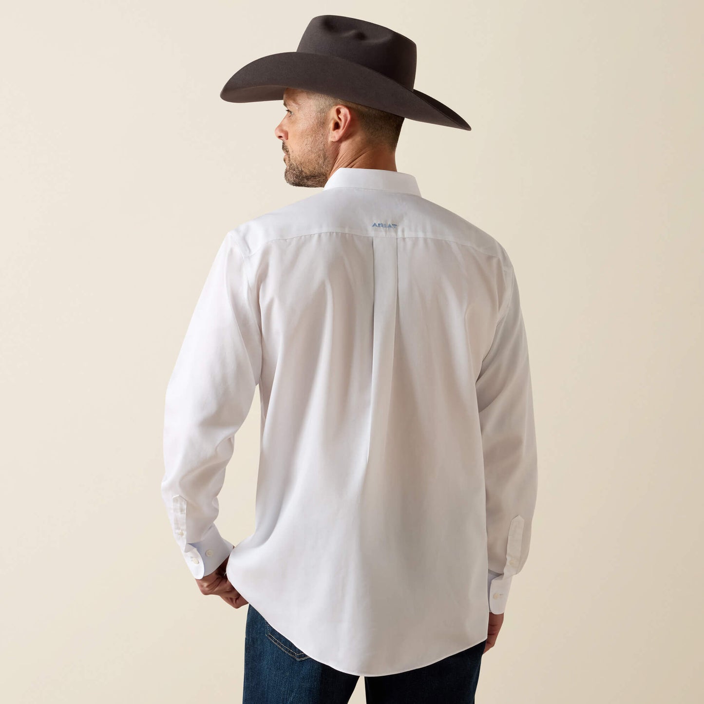 Ariat Men Wrinkle Free Solid Classic Fit Shirt