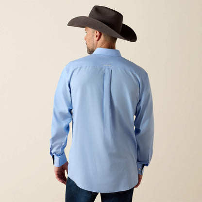 Ariat Men Wrinkle Free Solid Classic Fit Shirt