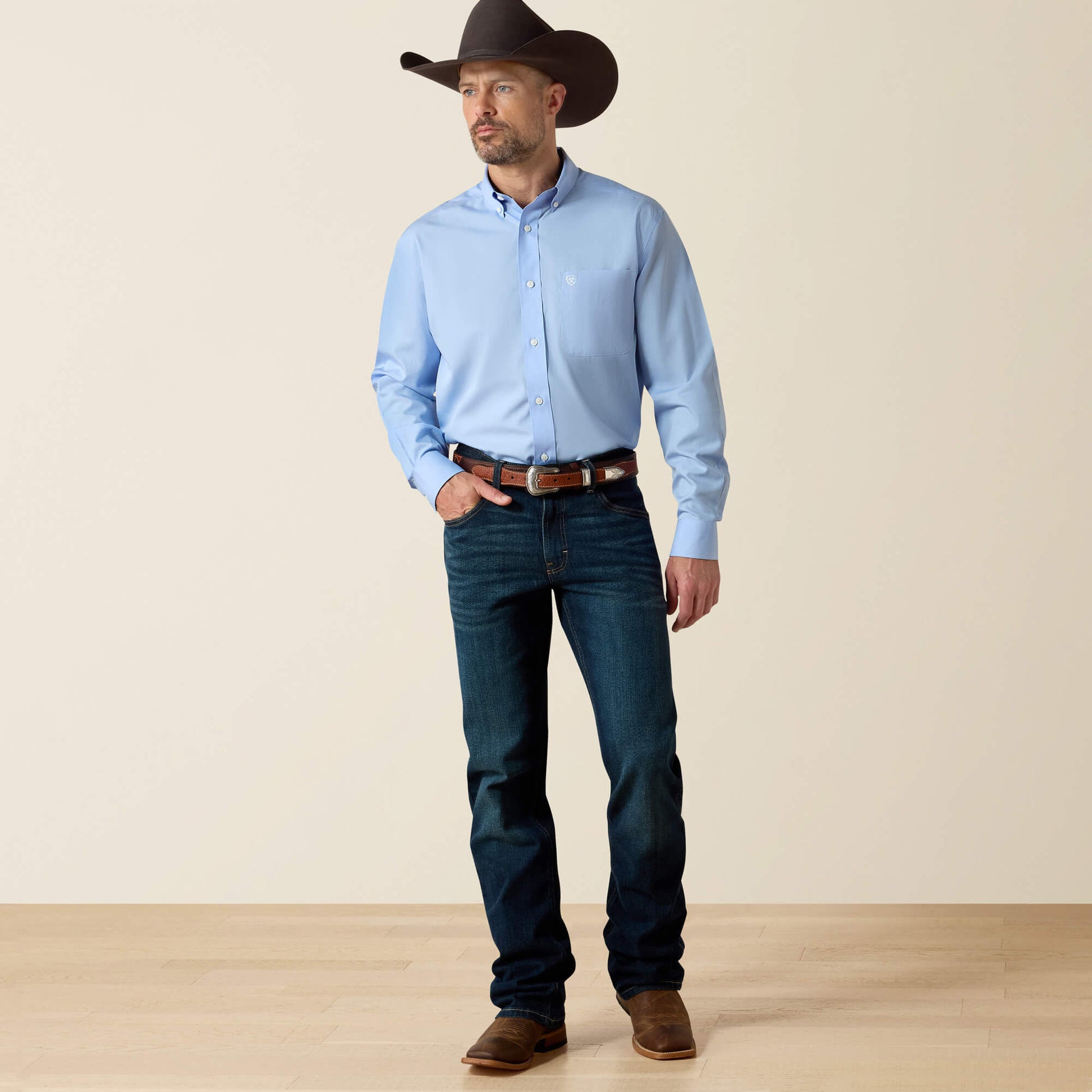 Ariat Men Wrinkle Free Solid Classic Fit Shirt
