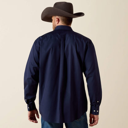 Ariat Men Wrinkle Free Solid Classic Fit Shirt