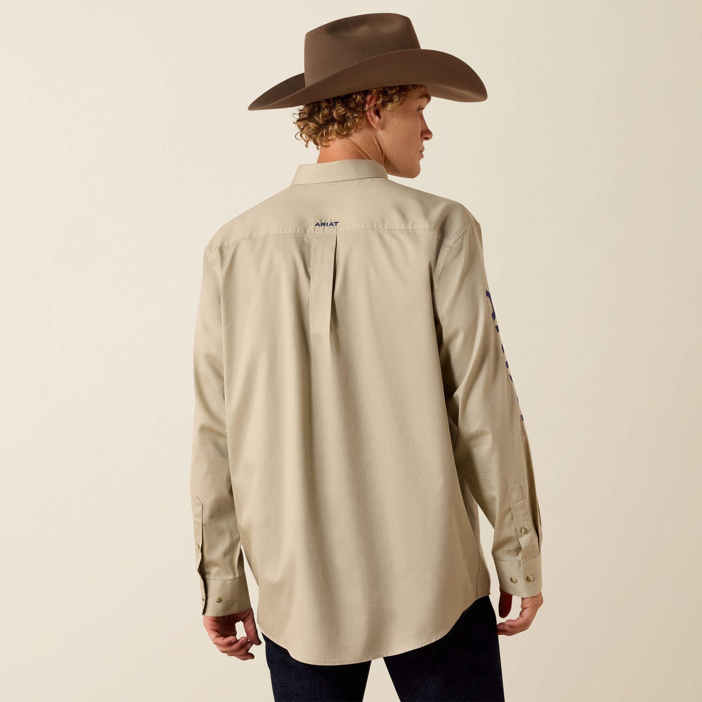 Ariat Men Team Logo Lightweight Twill Classic Fit Shirt