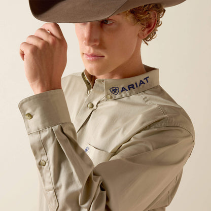 Ariat Men Team Logo Lightweight Twill Classic Fit Shirt