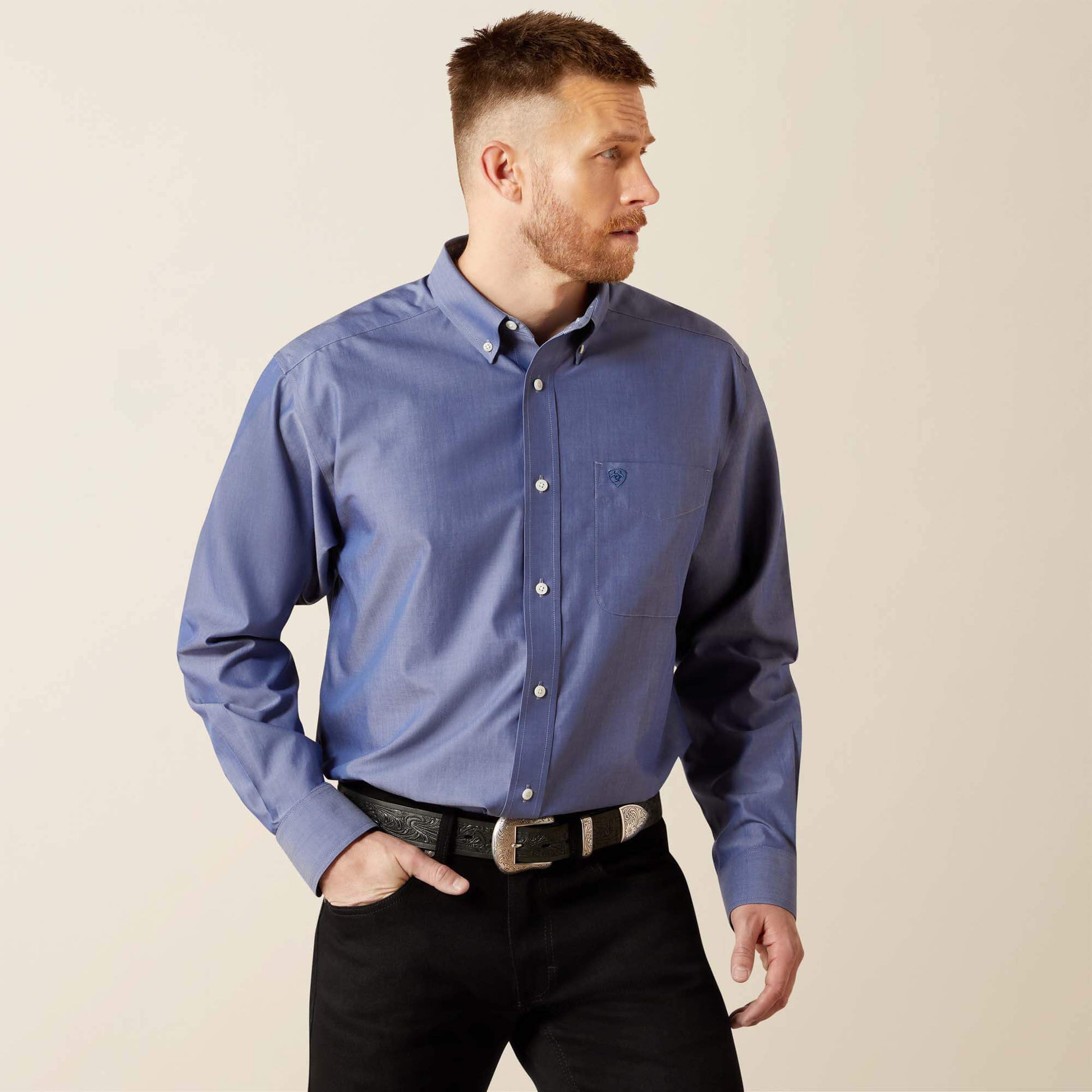 Ariat Men Wrinkle Free Solid Pinpoint Oxford Classic Fit Shirt
