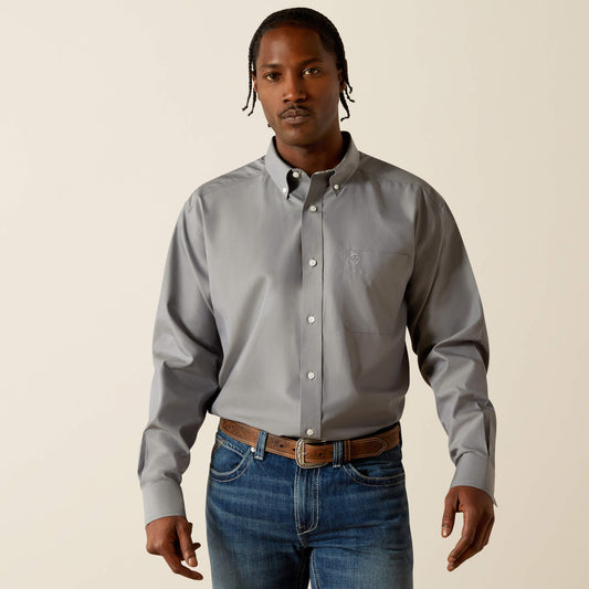 Ariat Men Wrinkle Free Solid Pinpoint Oxford Classic Fit Shirt