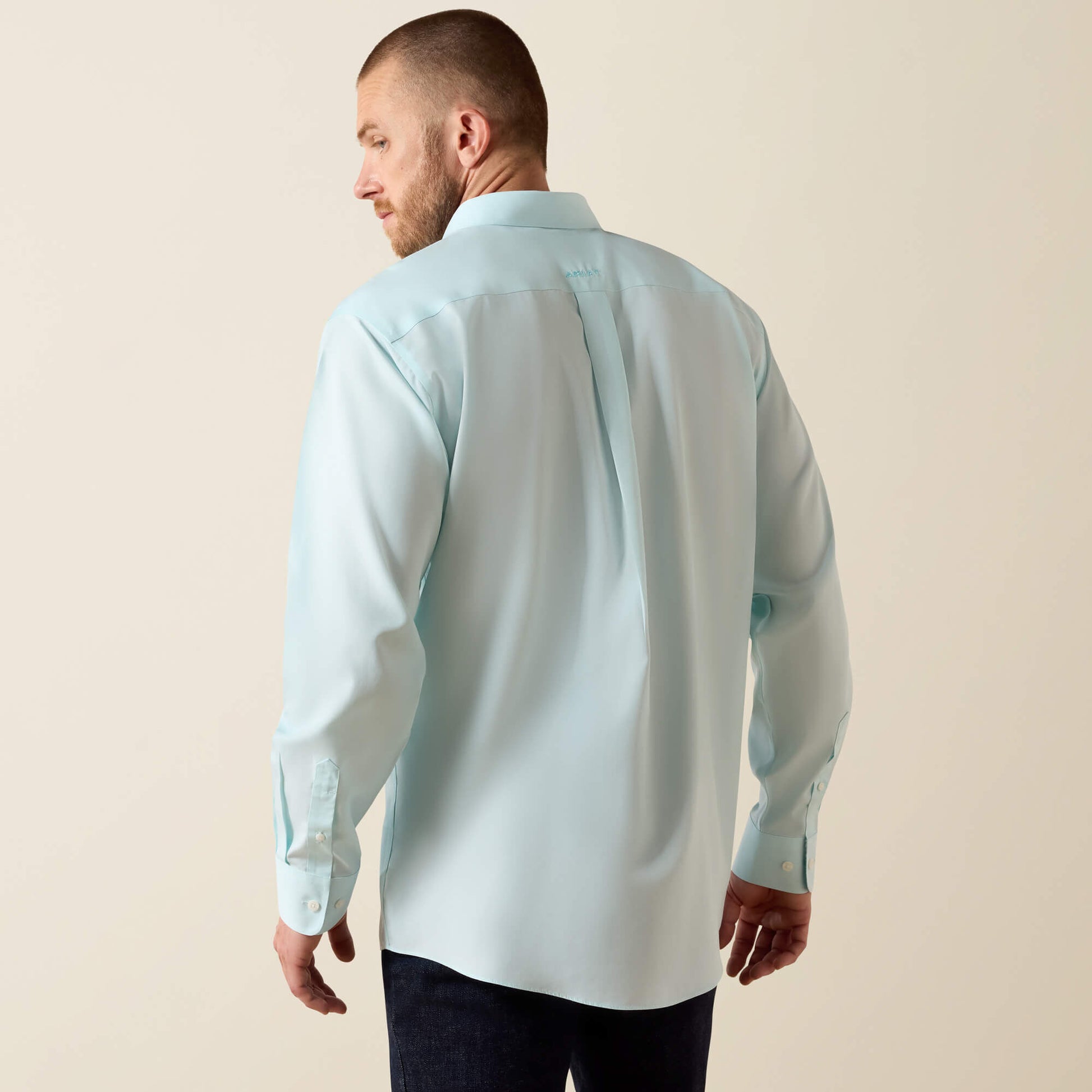 Ariat Men Wrinkle Free Solid Pinpoint Oxford Classic Fit Shirt