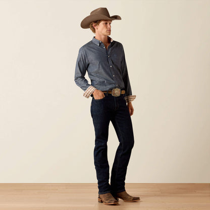 Ariat Men Wrinkle Free Solid Fitted Shirt