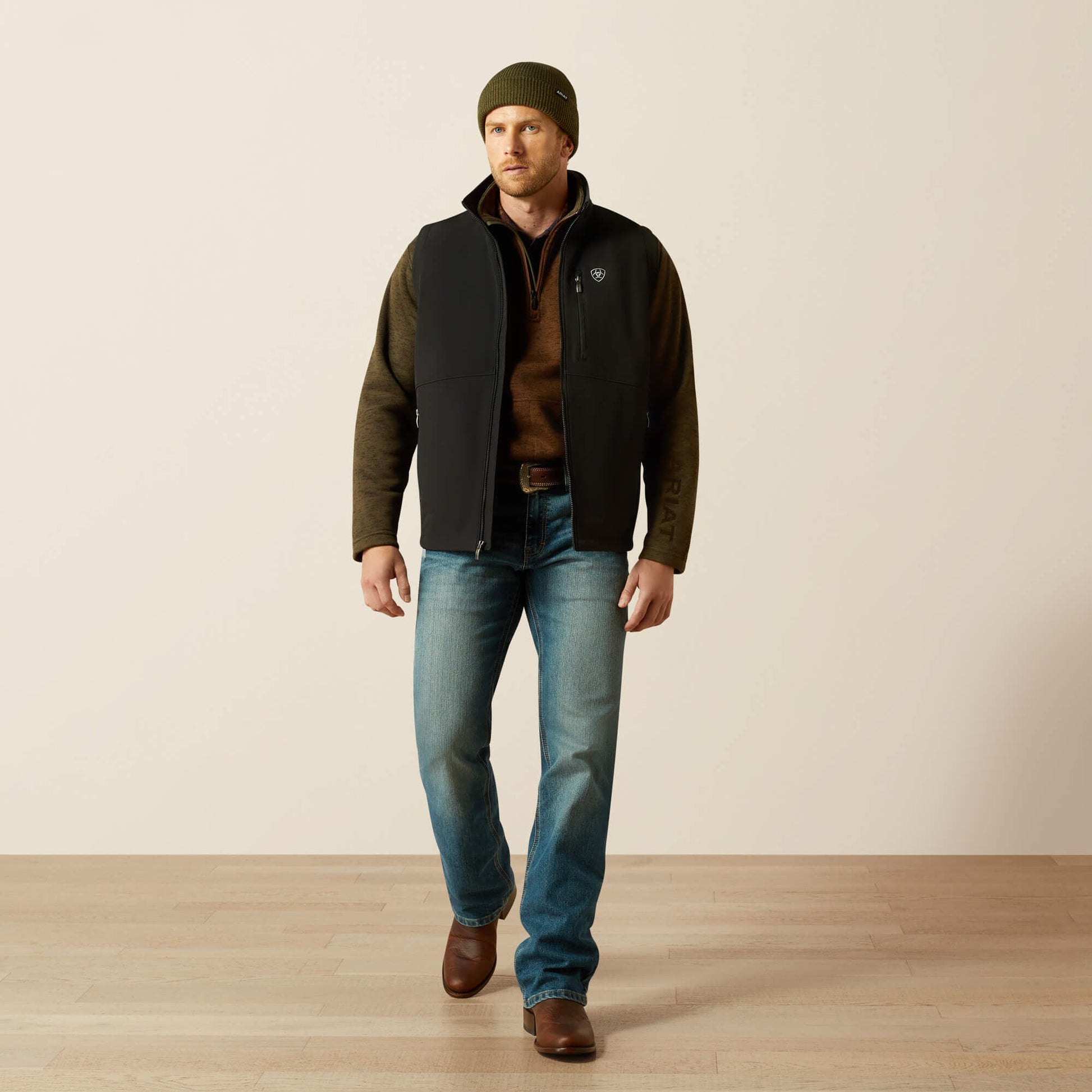 Ariat Men Logo Softshell Vest