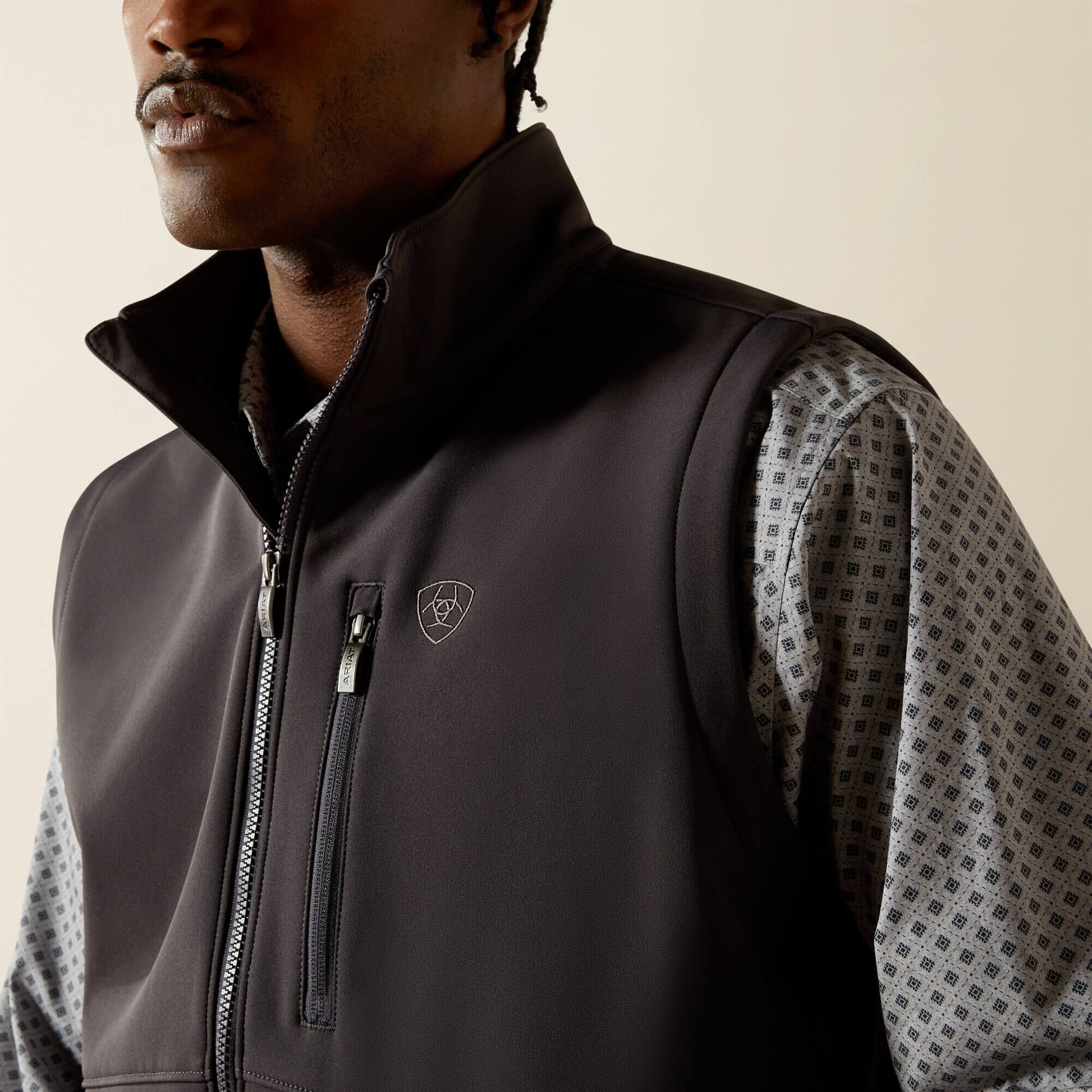 Ariat Men Logo Softshell Vest