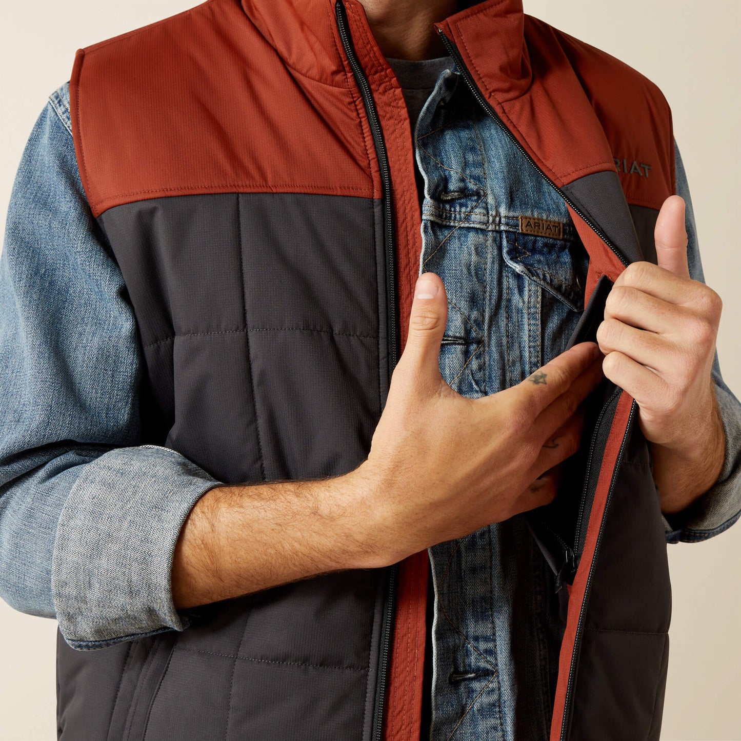 Ariat Men Crius Insulated Vest