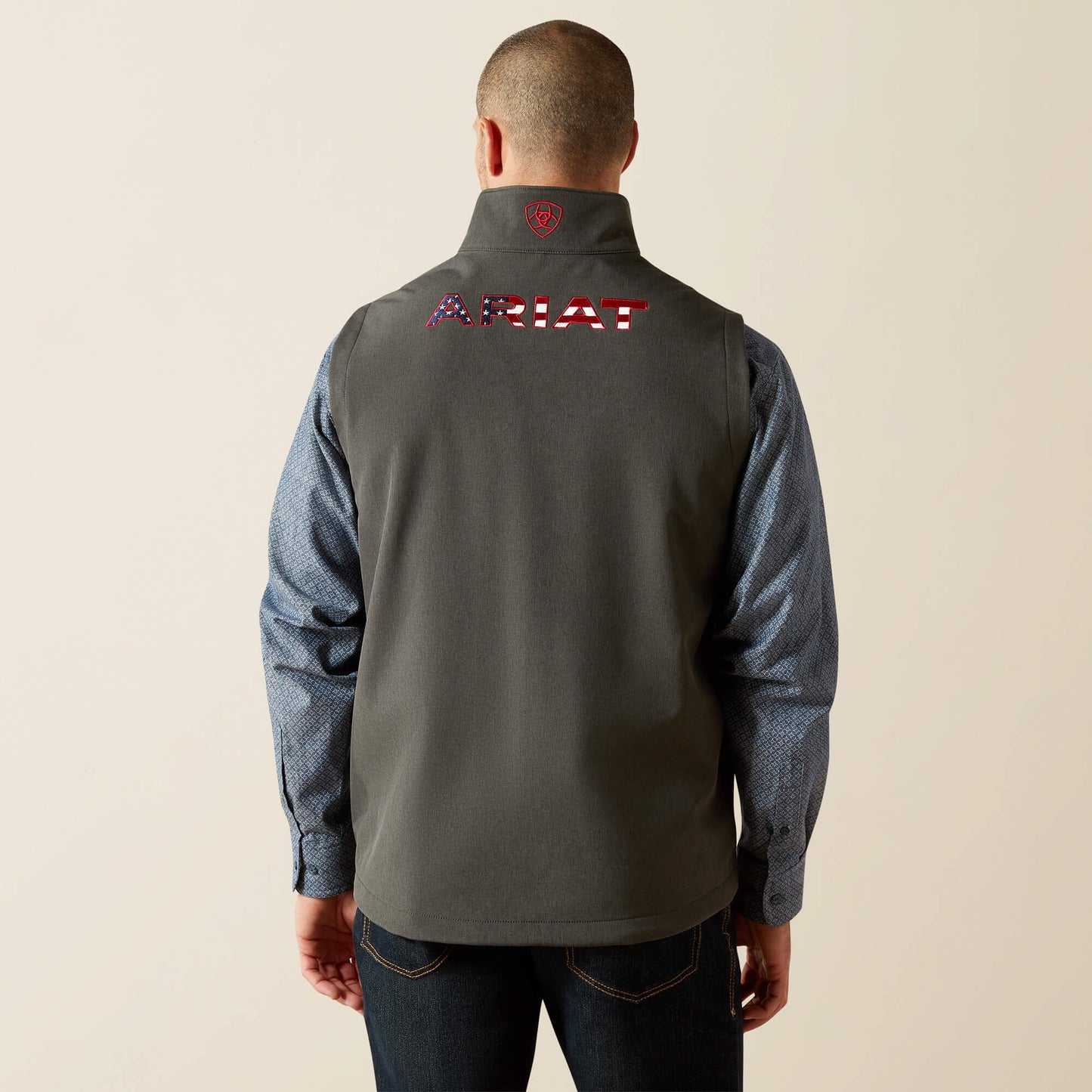 Ariat Men Logo Softshell Vest
