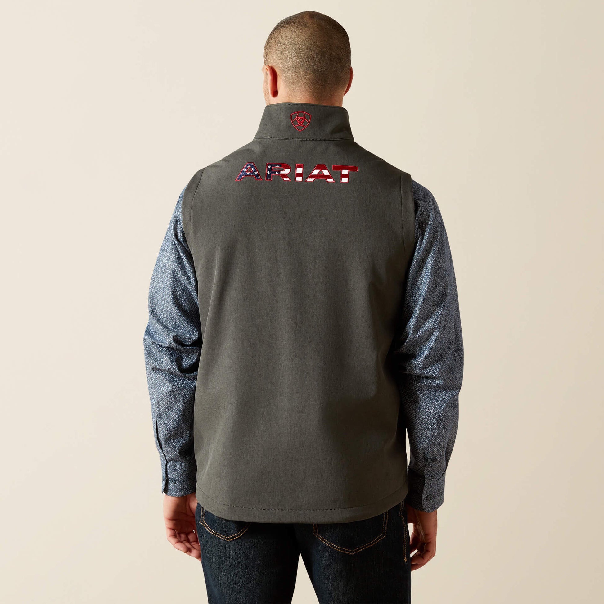 Ariat Men Logo Softshell Vest