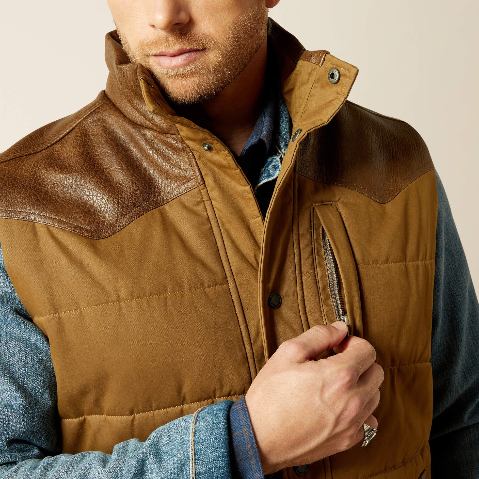 Ariat Men Western Quilted Vest