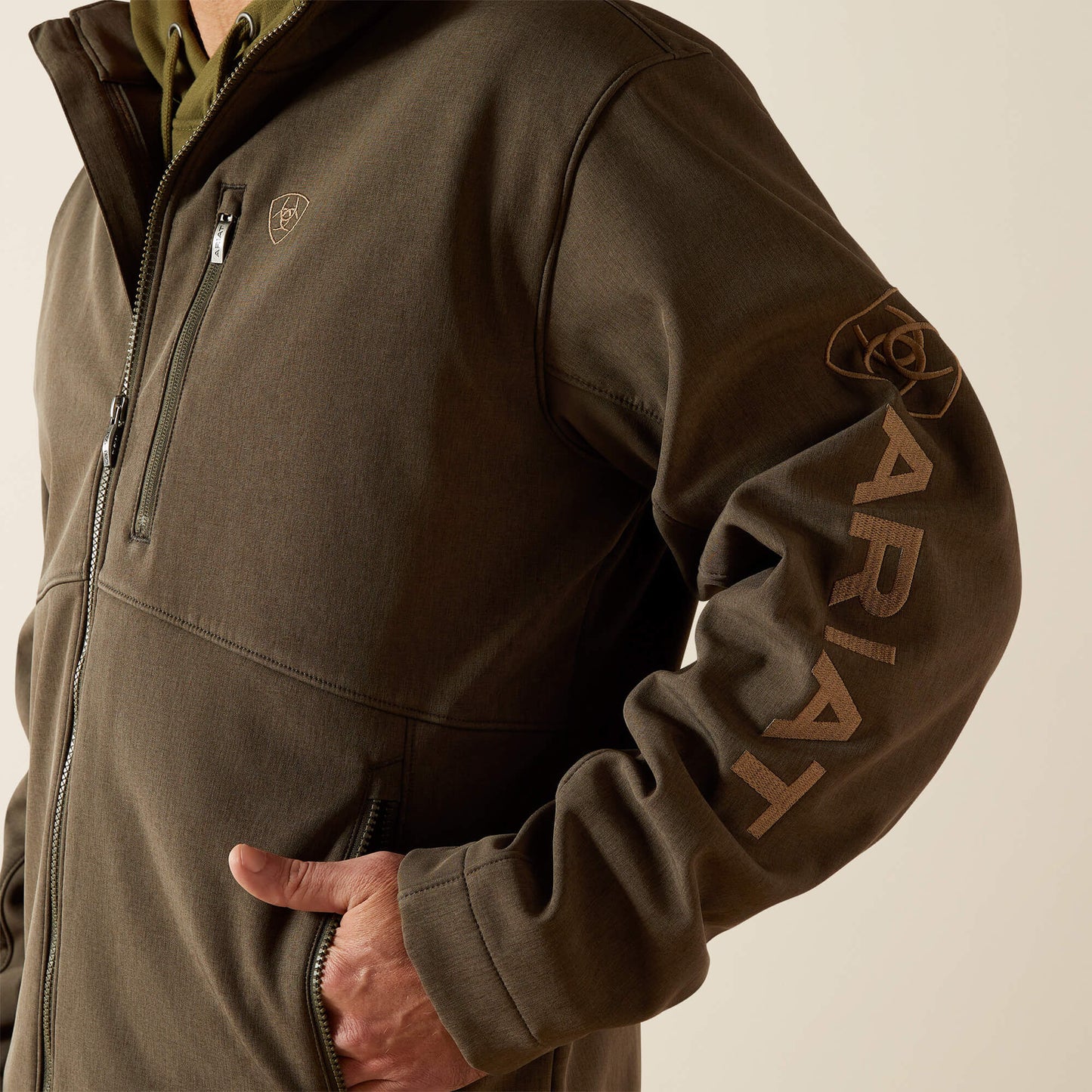Ariat Men Logo Softshell Jacket