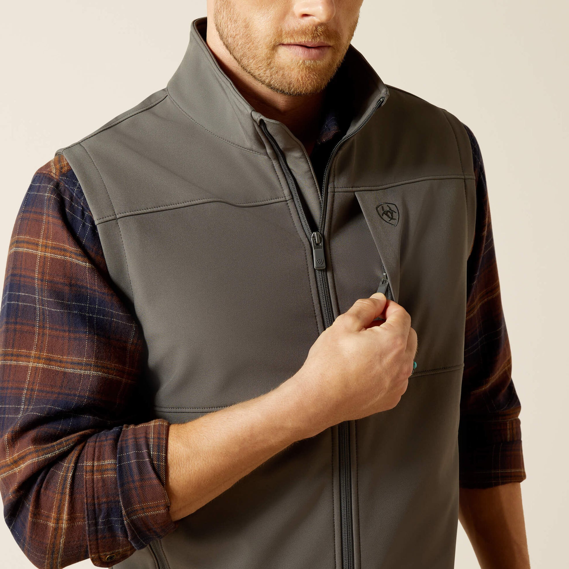 Ariat Men Vernon Softshell Vest