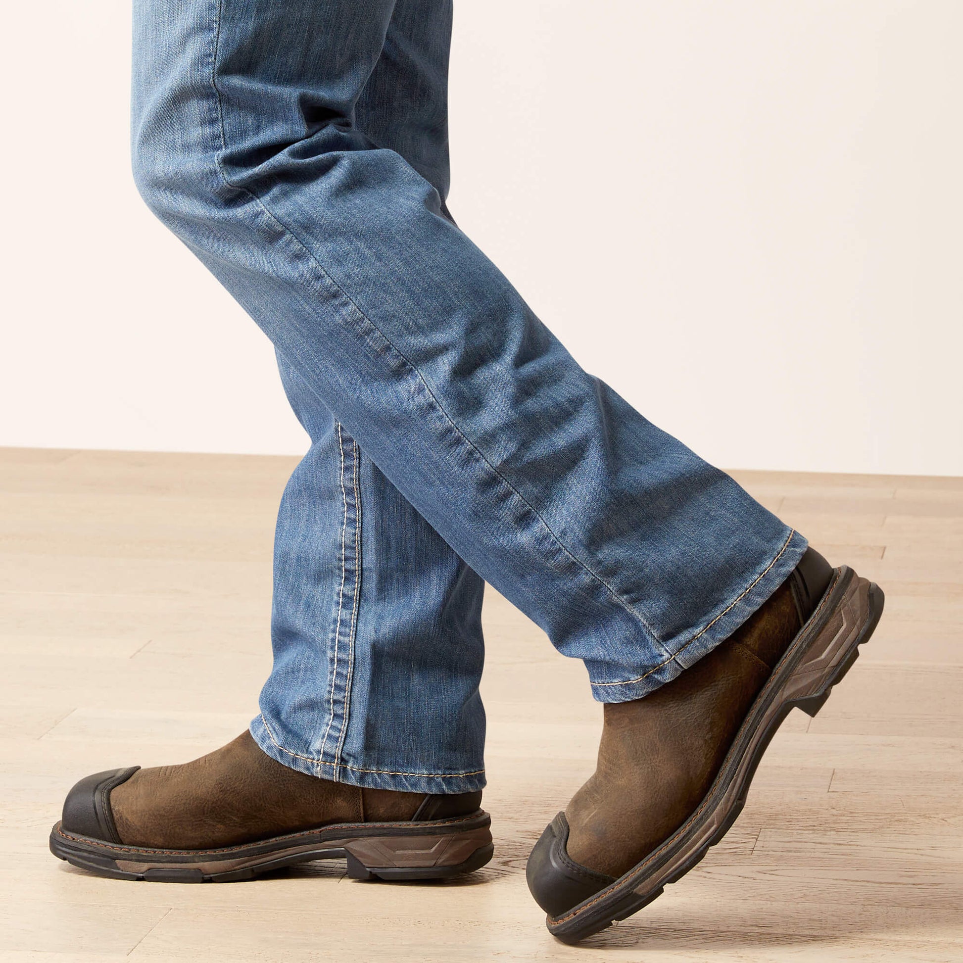 Ariat Men FR M5 Straight DuraStretch DuraLight Owens Straight Jean