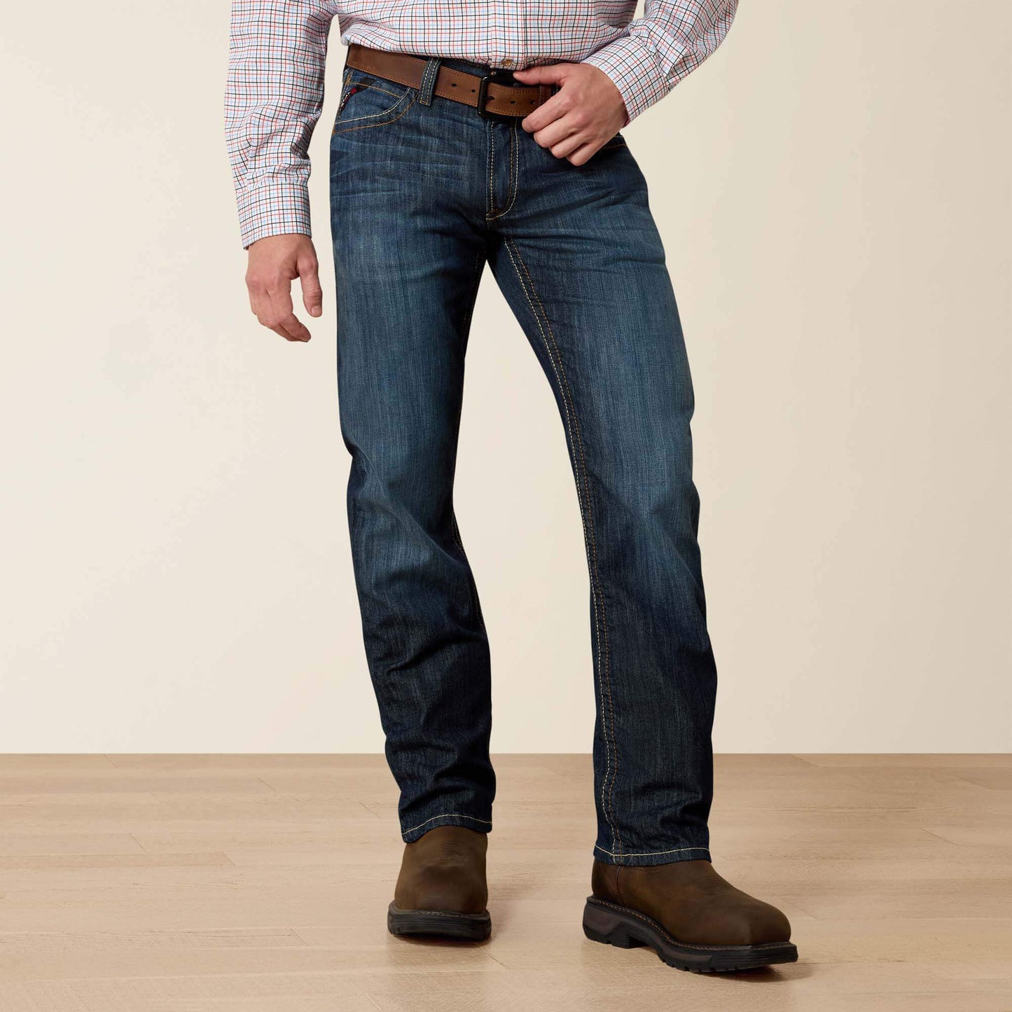 Ariat Men FR M5 Straight DuraLight Stretch Basic Straight Leg Jean