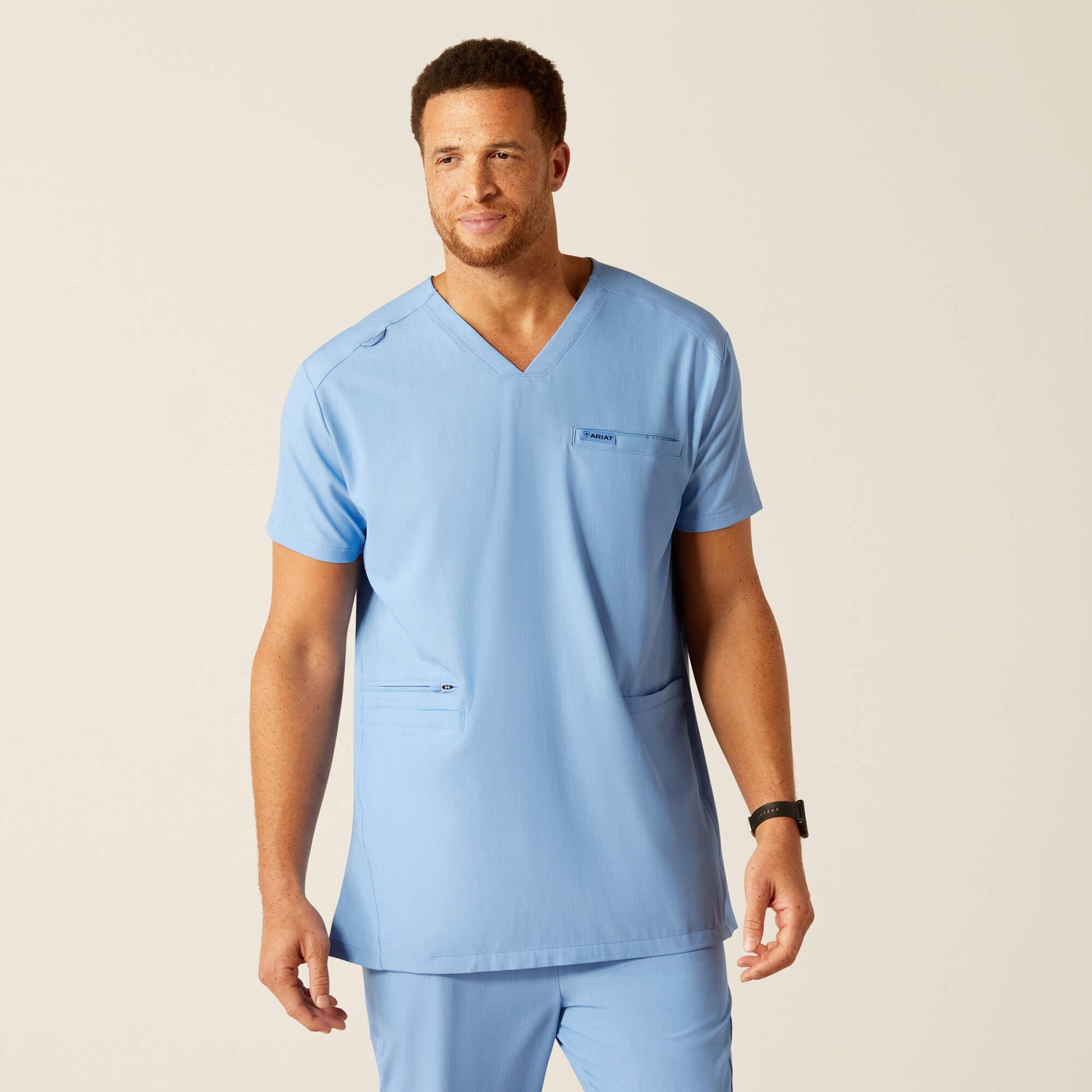 Ariat Men Derham 6 Pocket Scrub Top