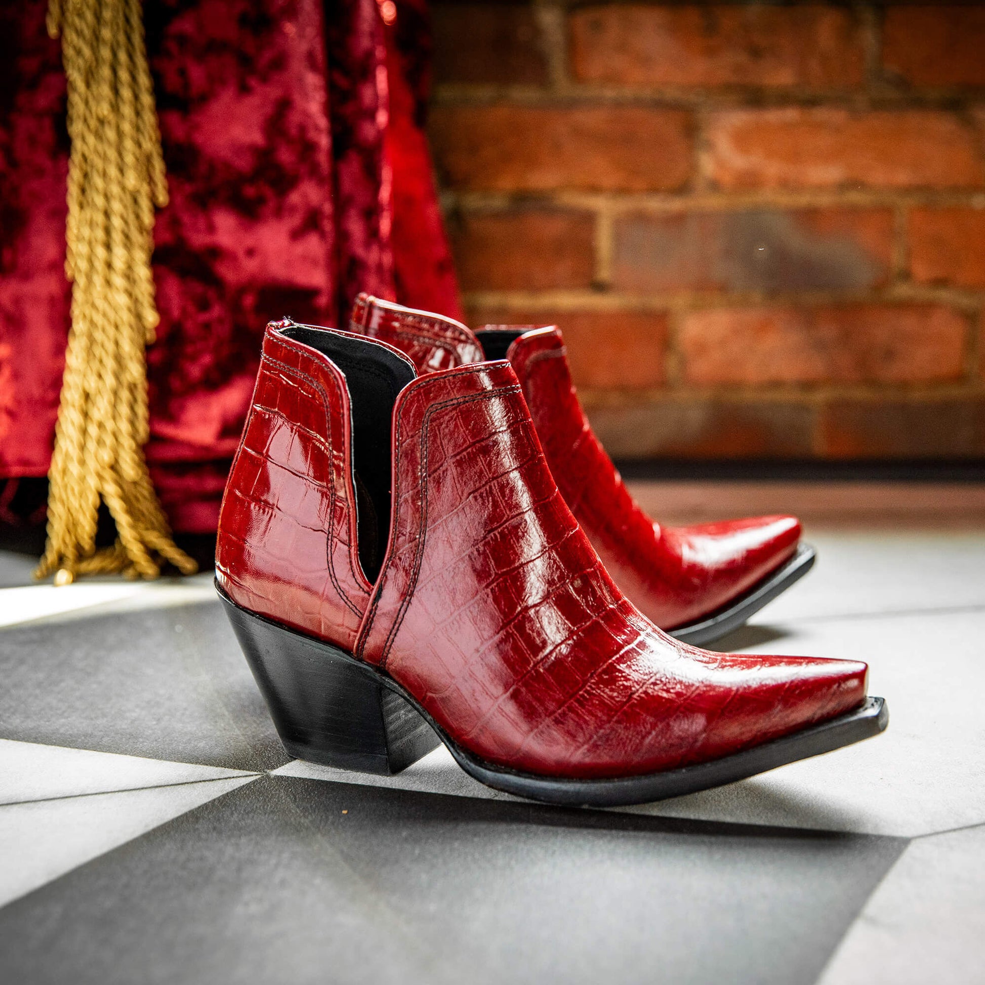 Ariat Women Dixon X Toe Western Boot
