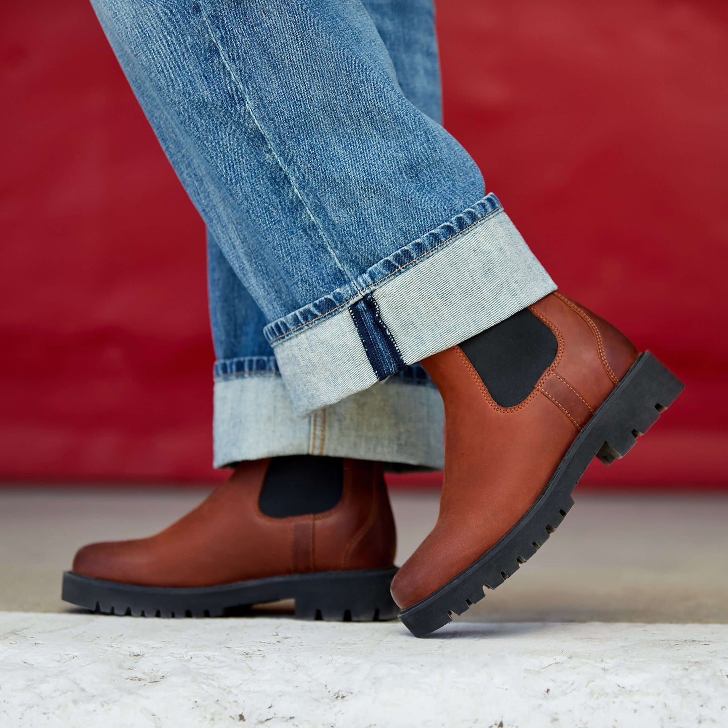 Ariat Women|Trends Wexford Lug Mid Waterproof Chelsea Boot