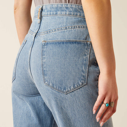 Ariat Women|Trends Ultra High Rise Tomboy Straight Leg Jeans