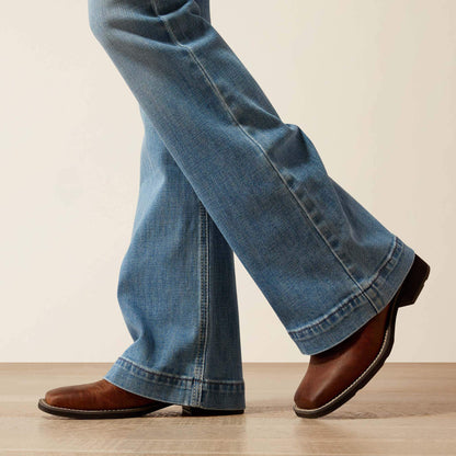 Ariat Women|Trends Mid Rise Giovana Leg Slim Trouser Jeans