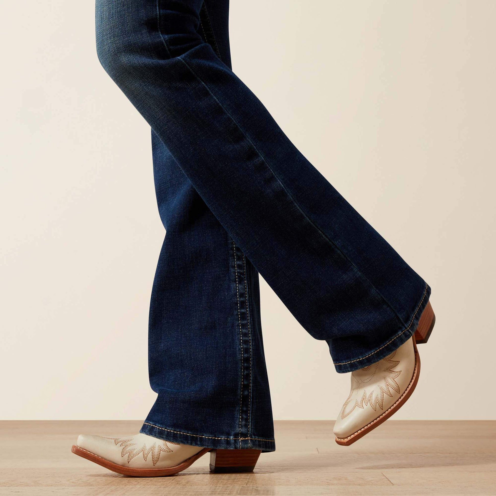 Ariat Women|Trends Perfect Rise Adalynne Boot Cut Jean