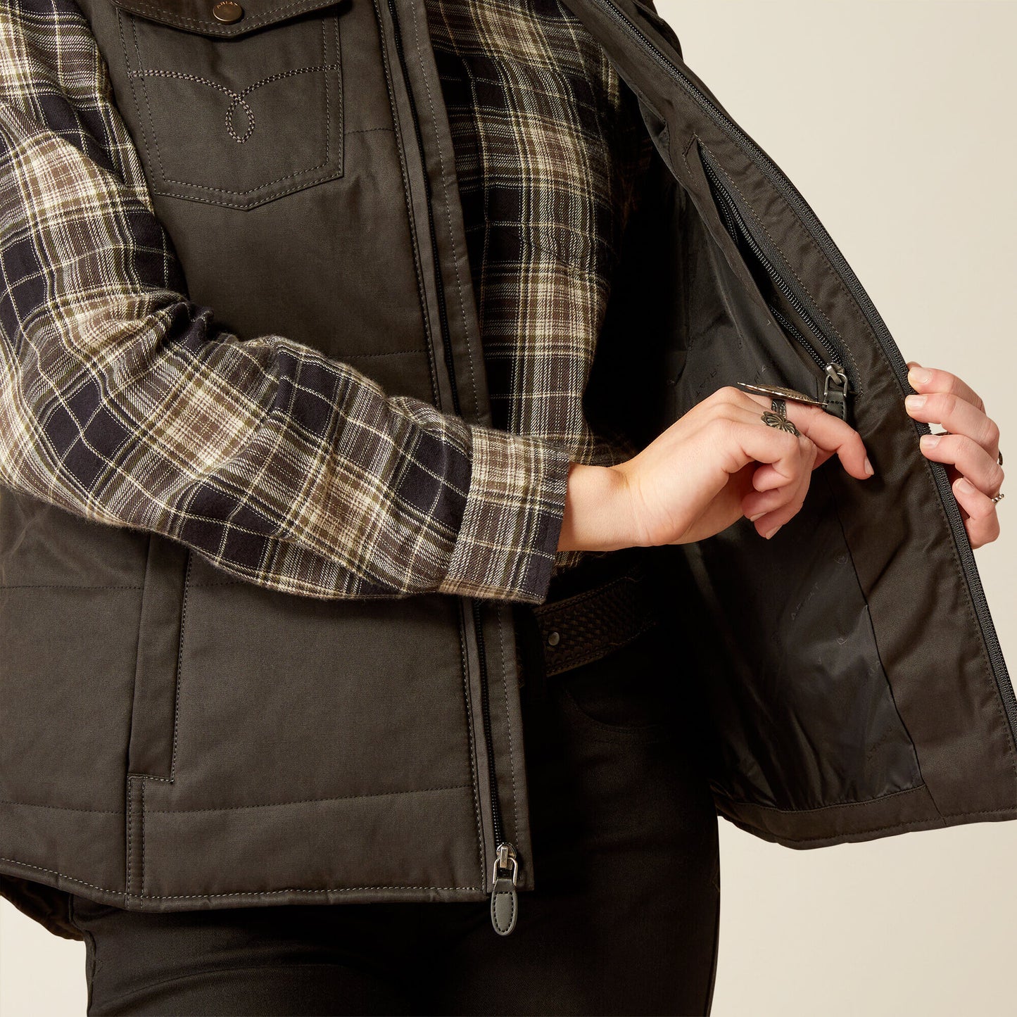 Ariat Women Grizzly Quilted Vest